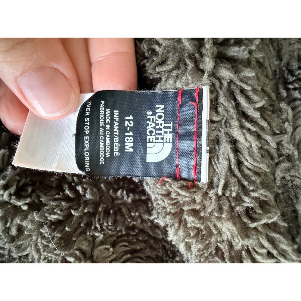 The North Face Reversible Mount Chimbo Hooded Jacket - Picture 9 of 10